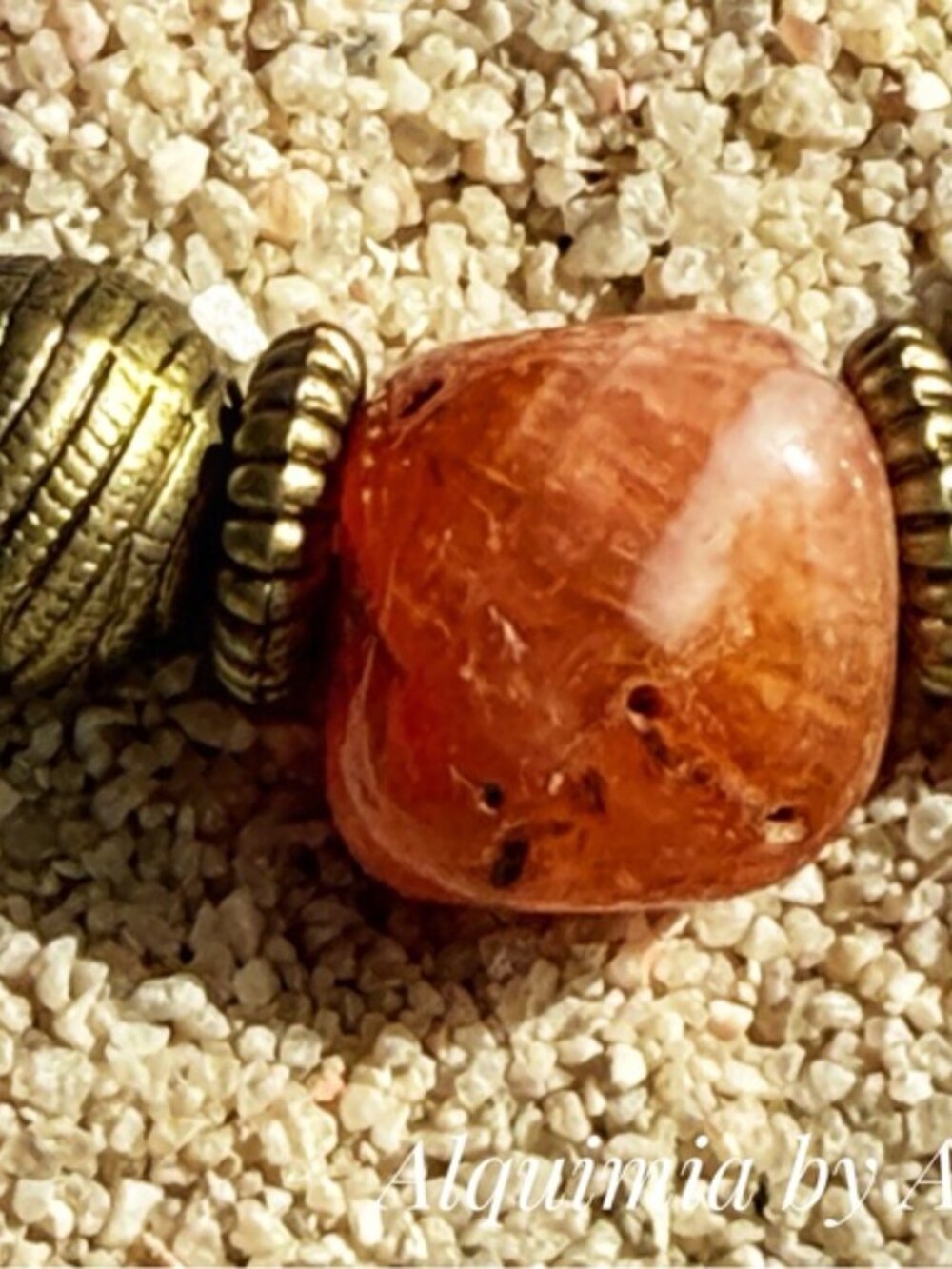 EARTHY CARNELIAN + Vintage style bronze statement bracelet - Picture 4 of 4
